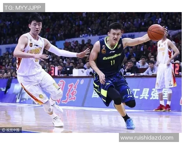 广州篮球队以84分领跑世界杯积分榜展现强劲实力和出色表现