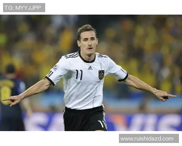 德甲足球明星盘点：谁是赛场上的璀璨之星与传奇人物