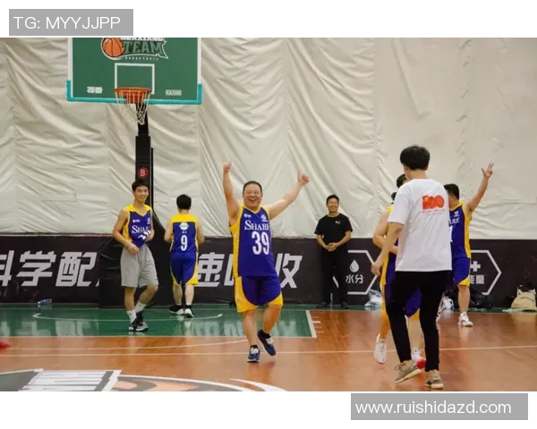 杭州篮球队挑战赛点评团队协作表现分析与提升建议