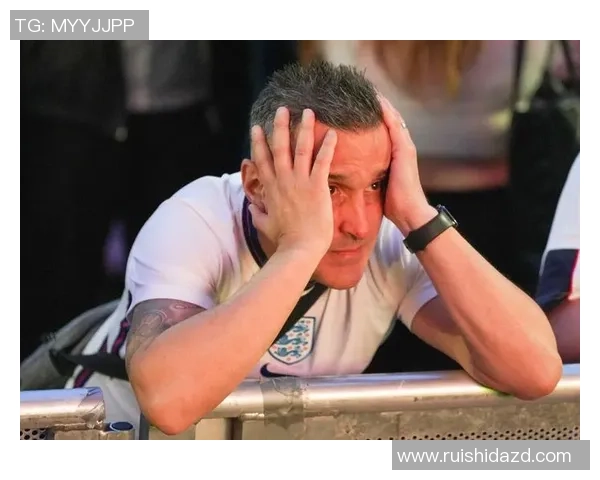 足球明星伤心表情包大集合让你感受他们的失落与无奈