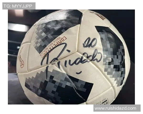 足球明星签名背后的故事与价值你了解多少