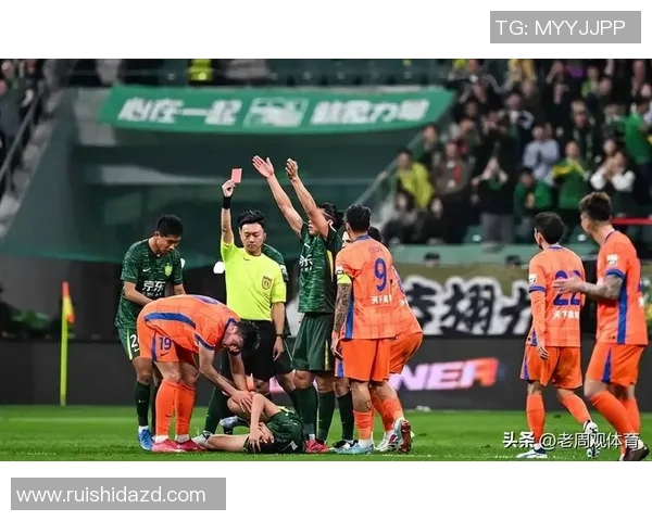 足球热点：解读武汉足球队的包夹